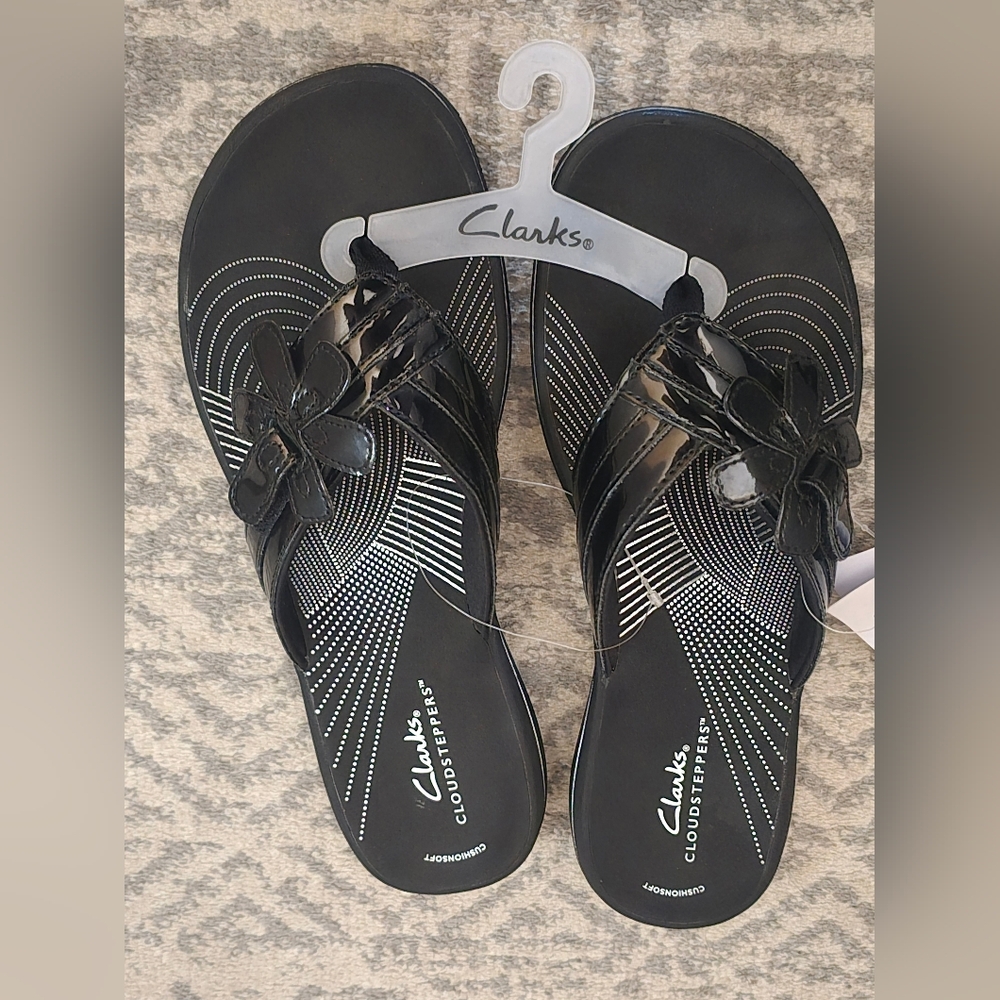 NWT Clarks Cloudsteppers Brinkley Flora sandal Size 9